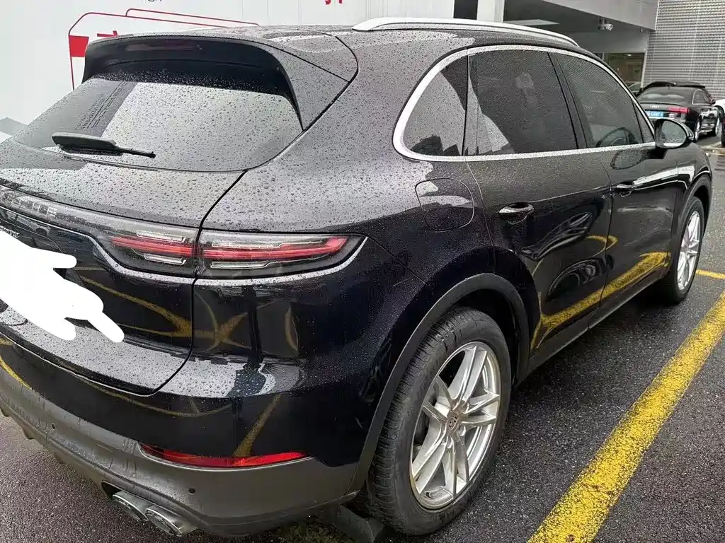 Porsche Cayenne 2022