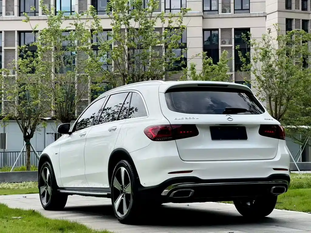 Mercedes-Benz GLC 2023