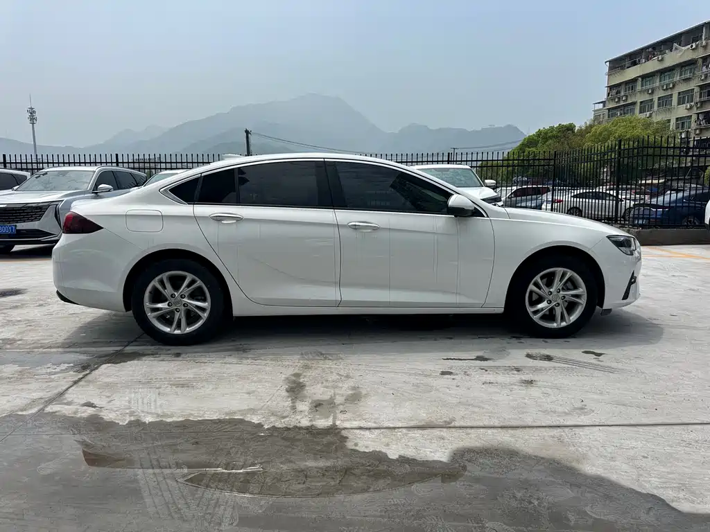 Buick Regal 2022