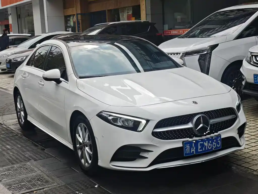Mercedes-Benz A-Класс 2022