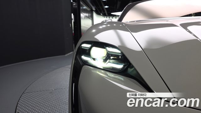 Porsche Taycan 2021
