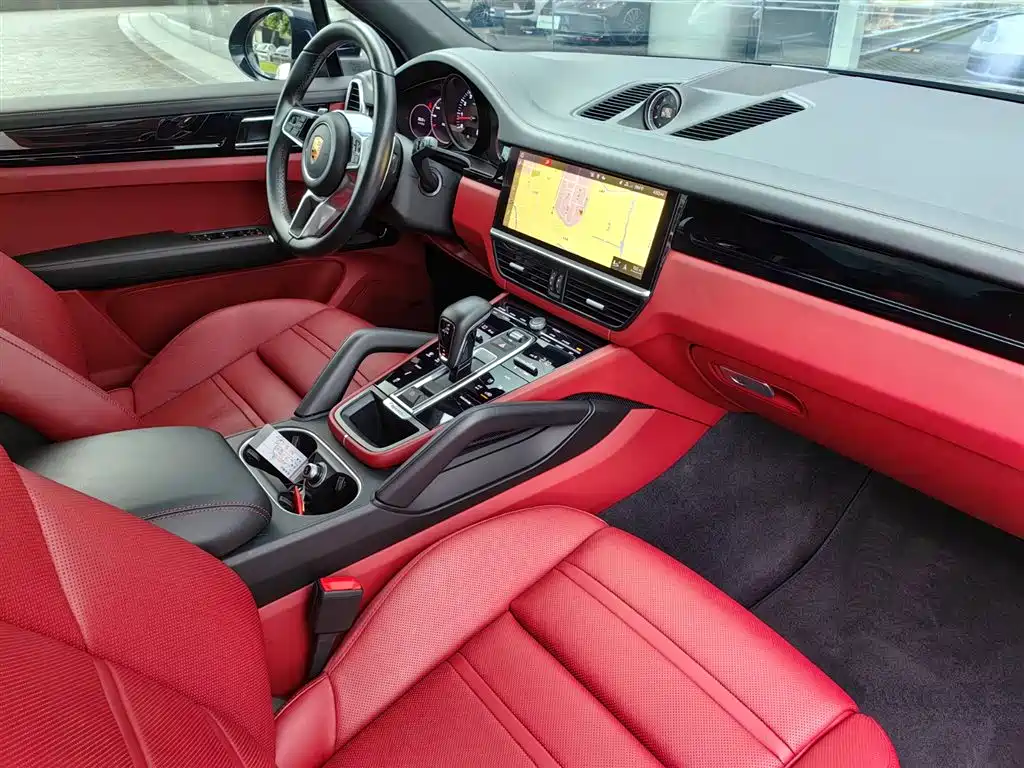 Porsche Cayenne 2021