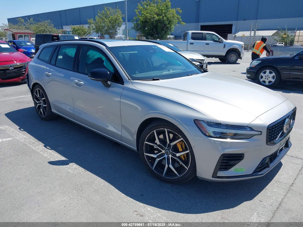 Volvo V60 2023