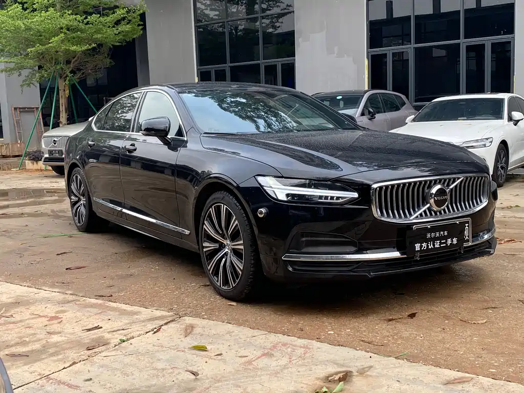 Volvo S90 2023