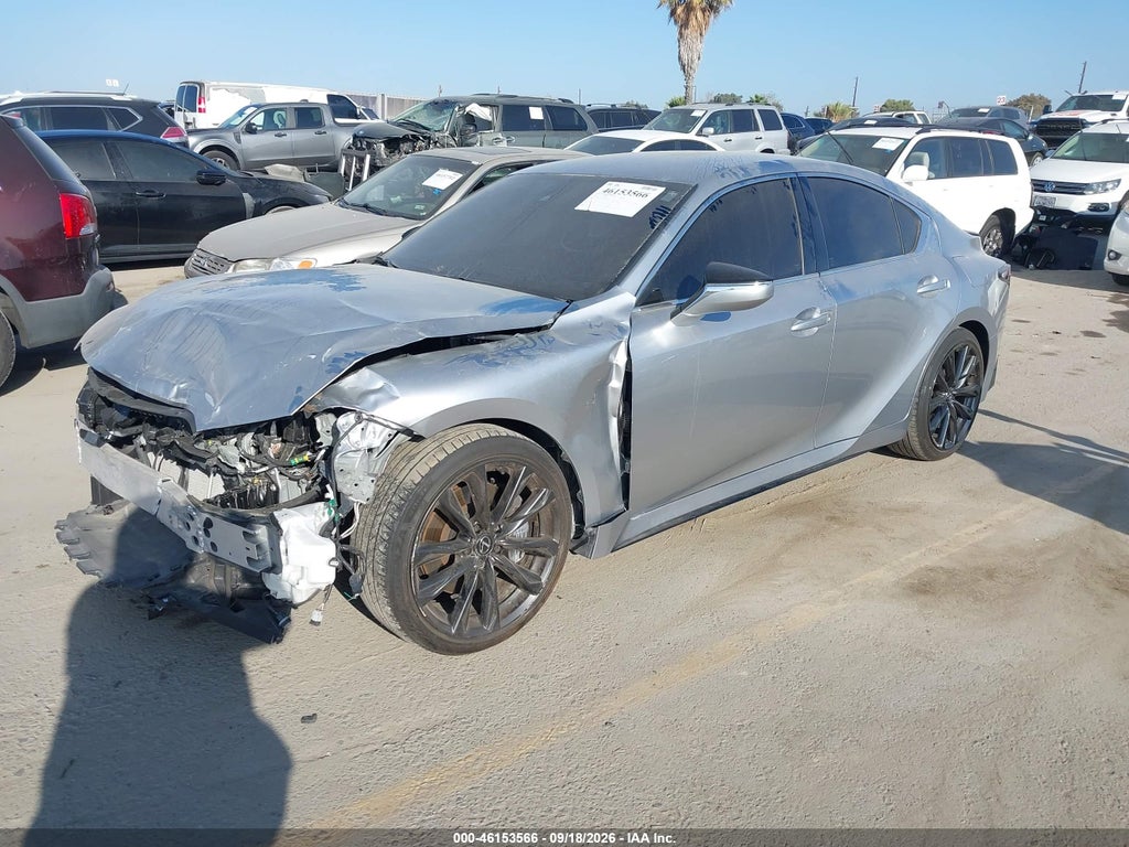 Lexus IS 300 2025