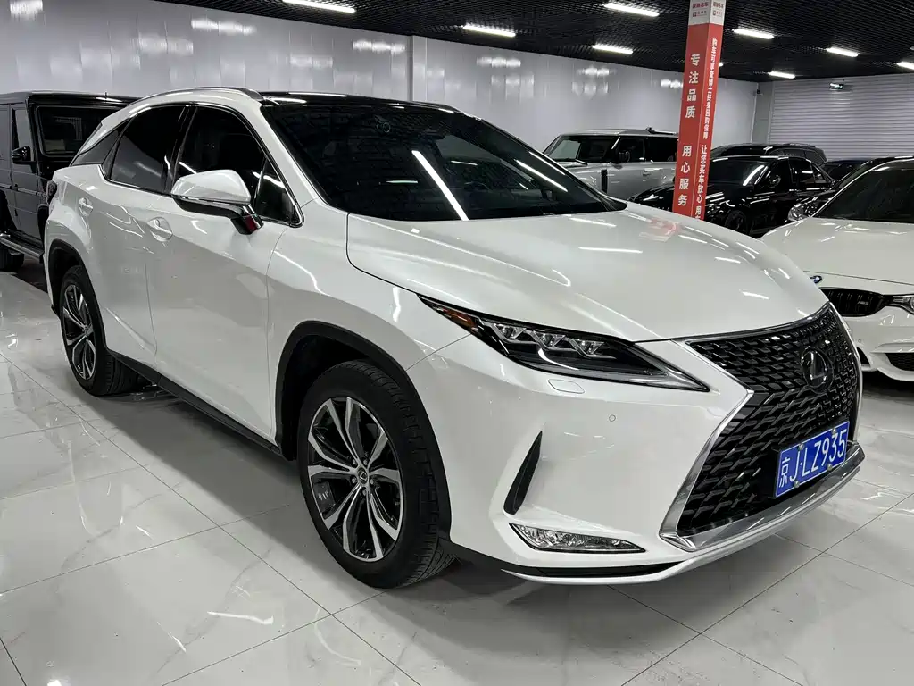 Lexus RX 2021