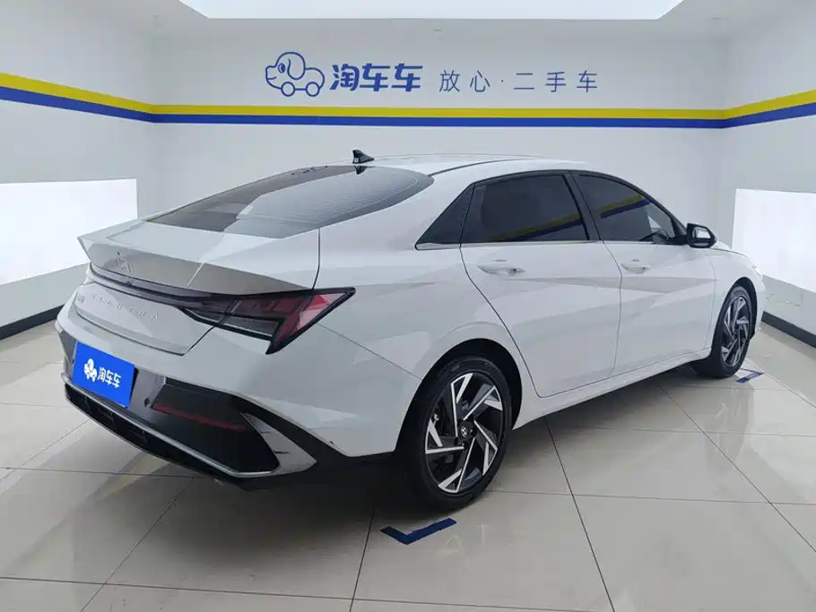Hyundai Elantra 2026