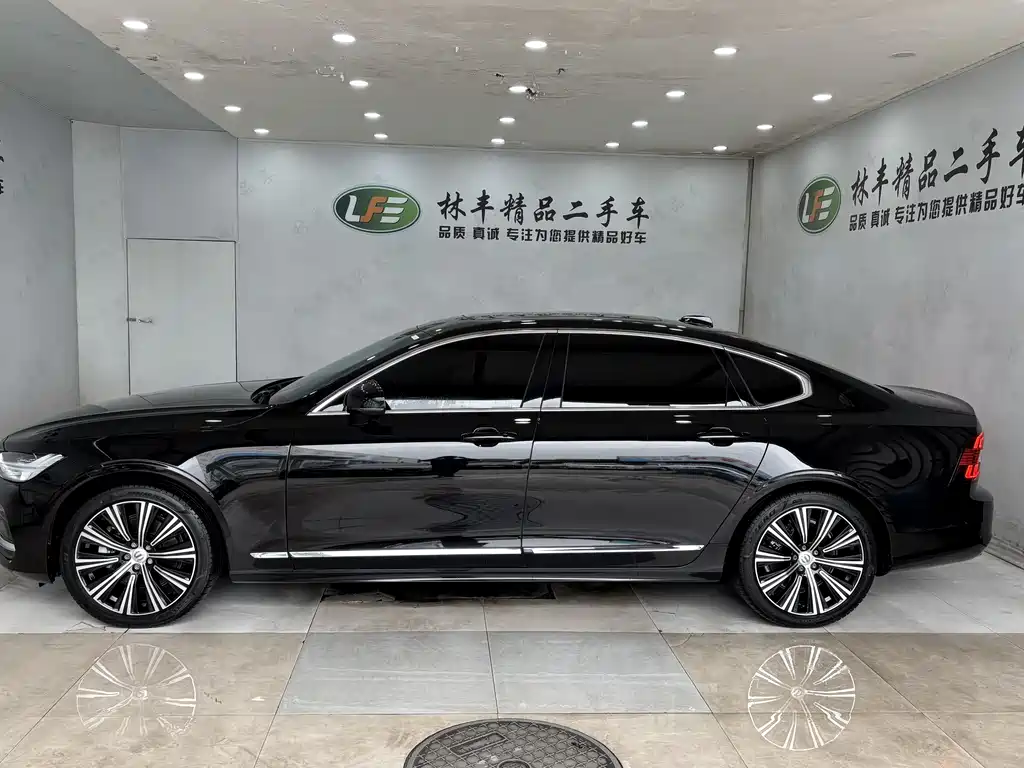 Volvo S90 2024