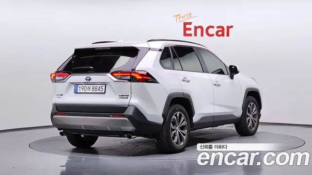 Toyota RAV4 2024