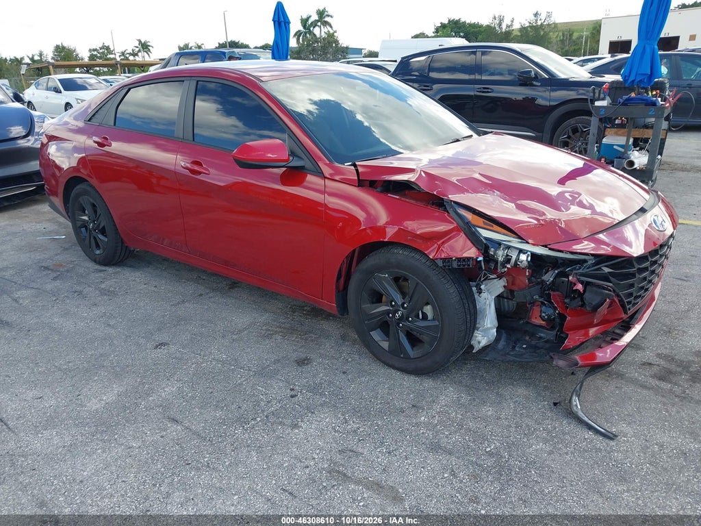Hyundai Elantra 2022