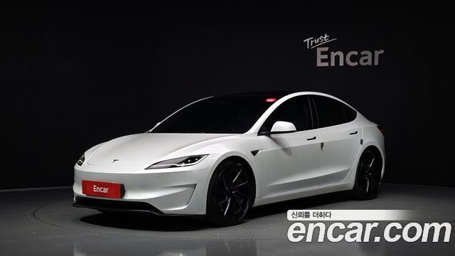 Tesla Model 3 2024
