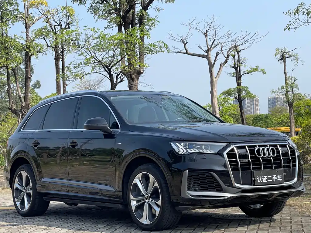 Audi Q7 2021
