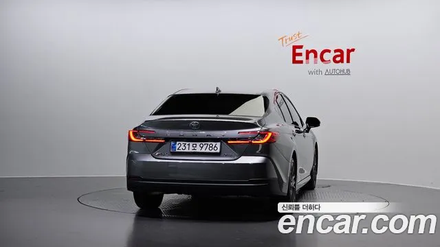 Toyota Camry 2025