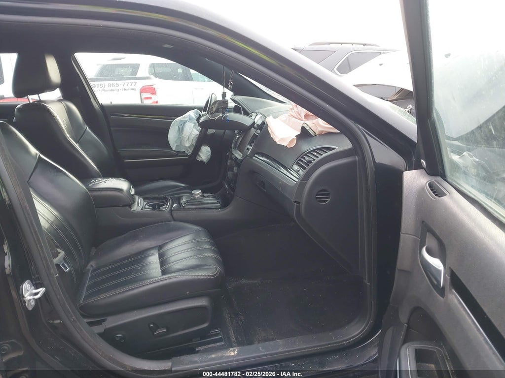 Chrysler 300 2021