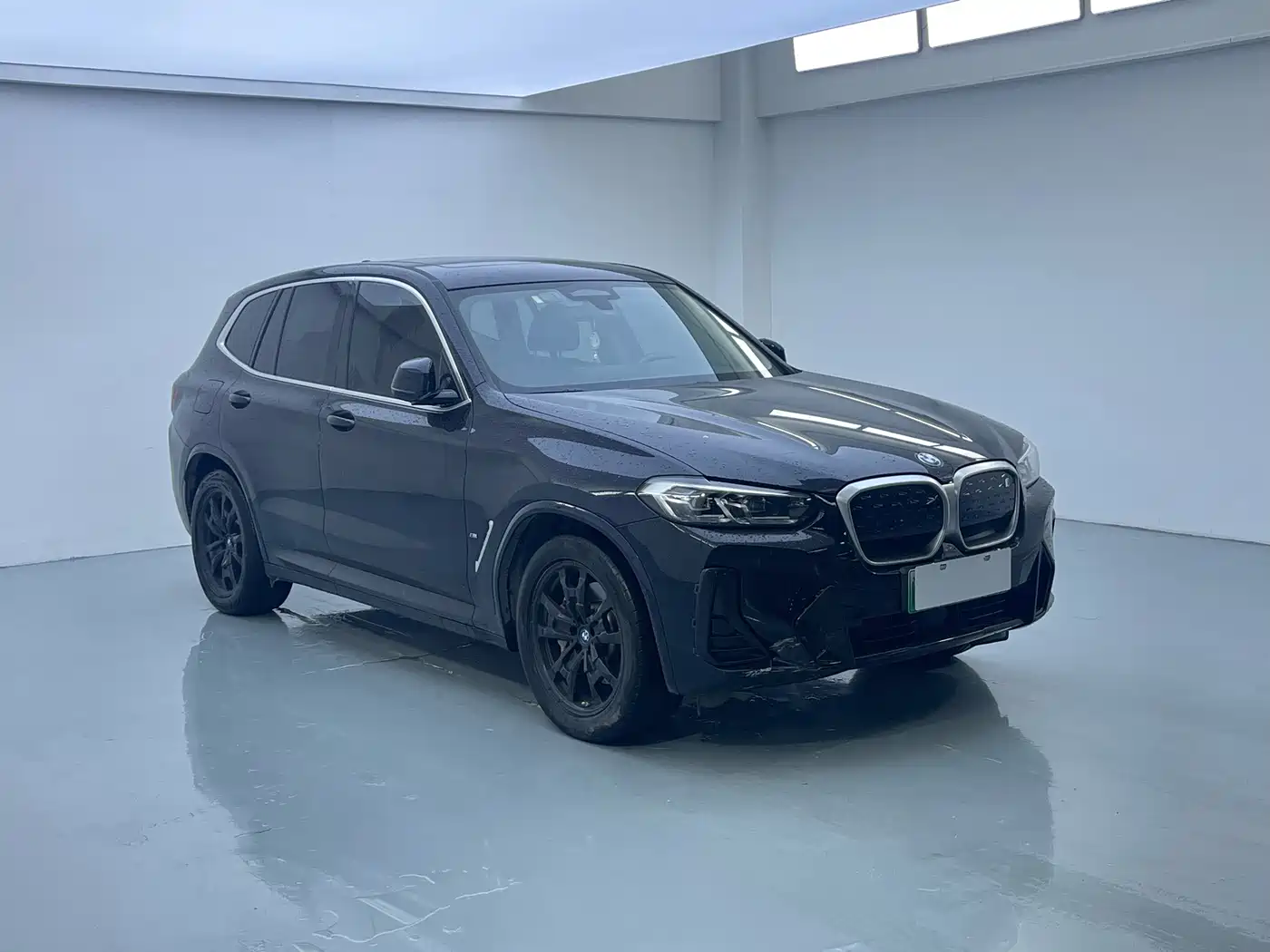 BMW iX3 2023