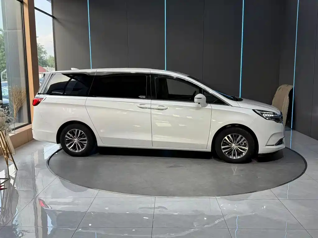 Buick GL8 2022