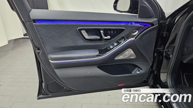 Mercedes-Benz S-Класс 2022