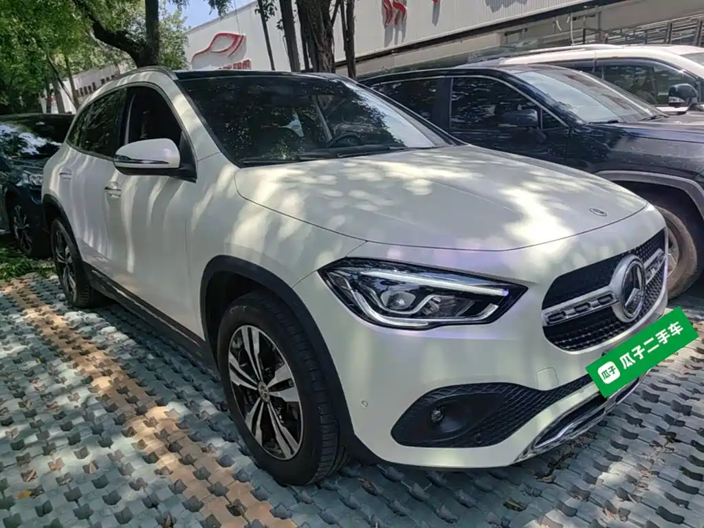 Mercedes-Benz GLA 2021