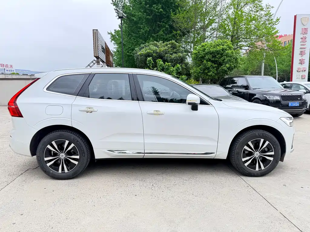 Volvo XC60 2022