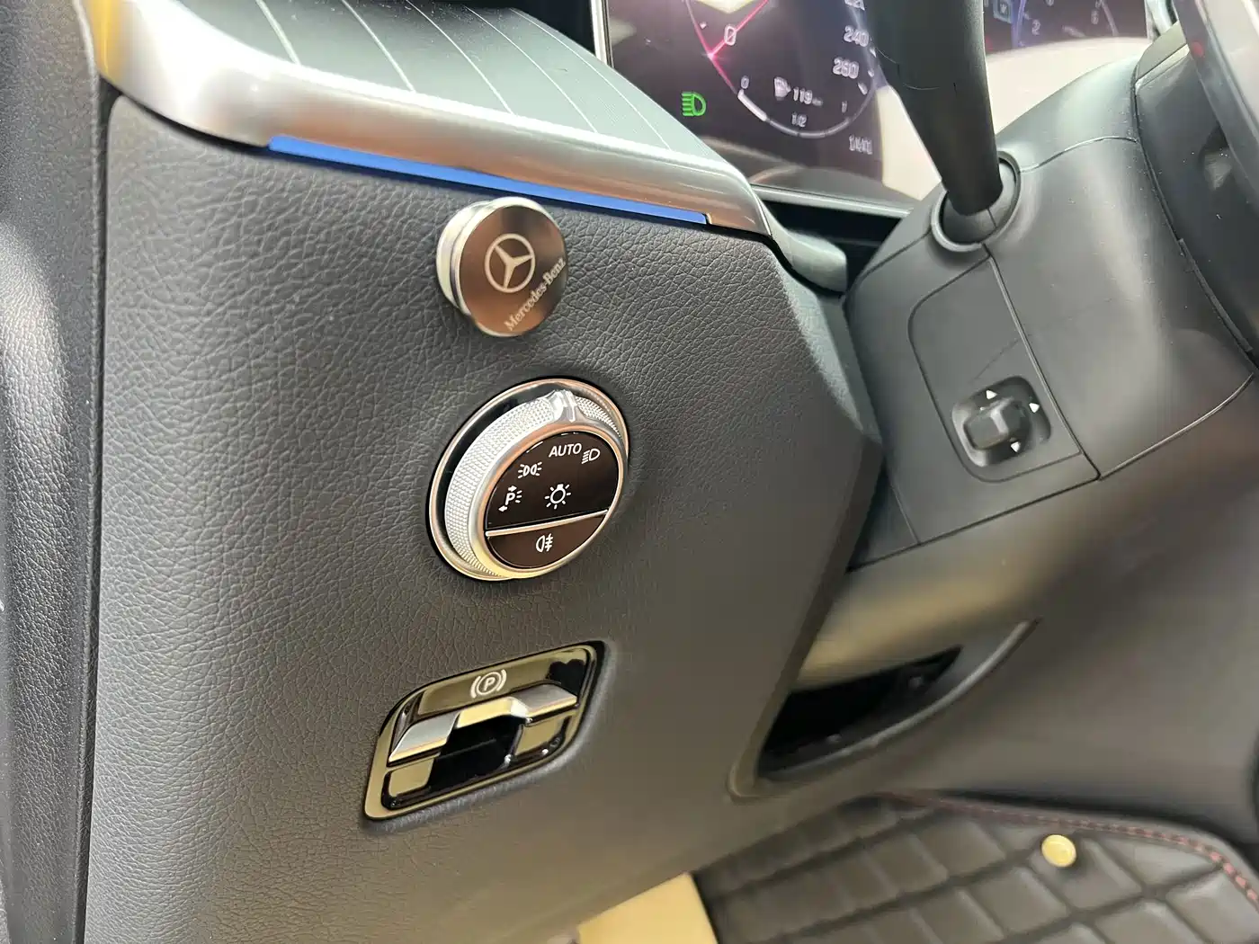 Mercedes-Benz GLC 2023