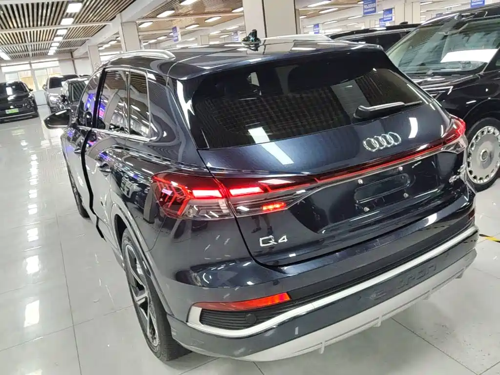 Audi Q4 e-tron 2023