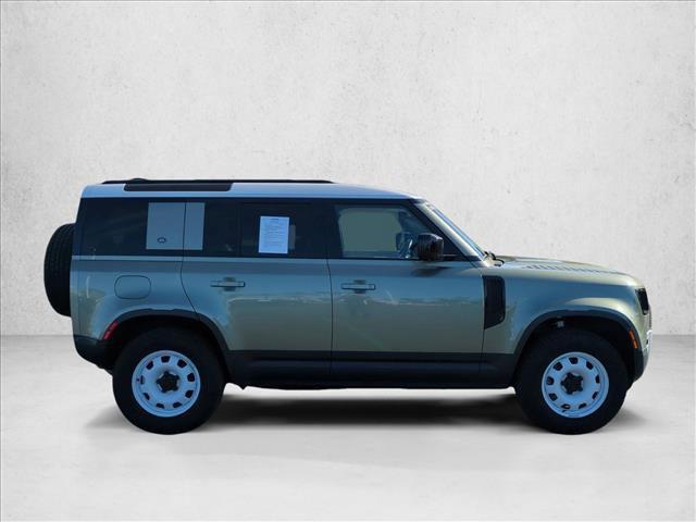 Land Rover Defender 2022