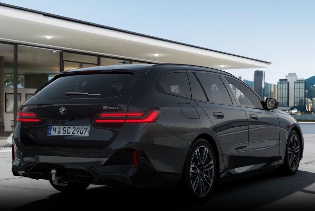 BMW 540 2025