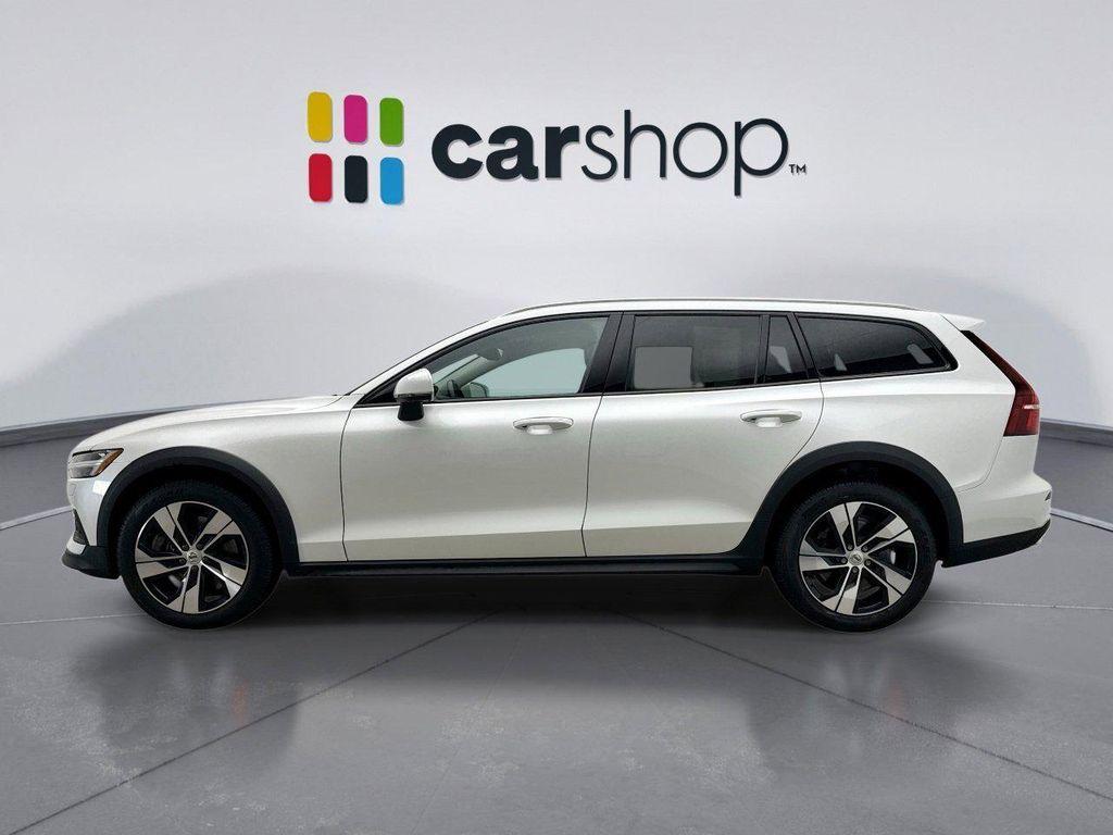 Volvo V60 Cross Country 2022