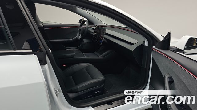 Tesla Model 3 2025