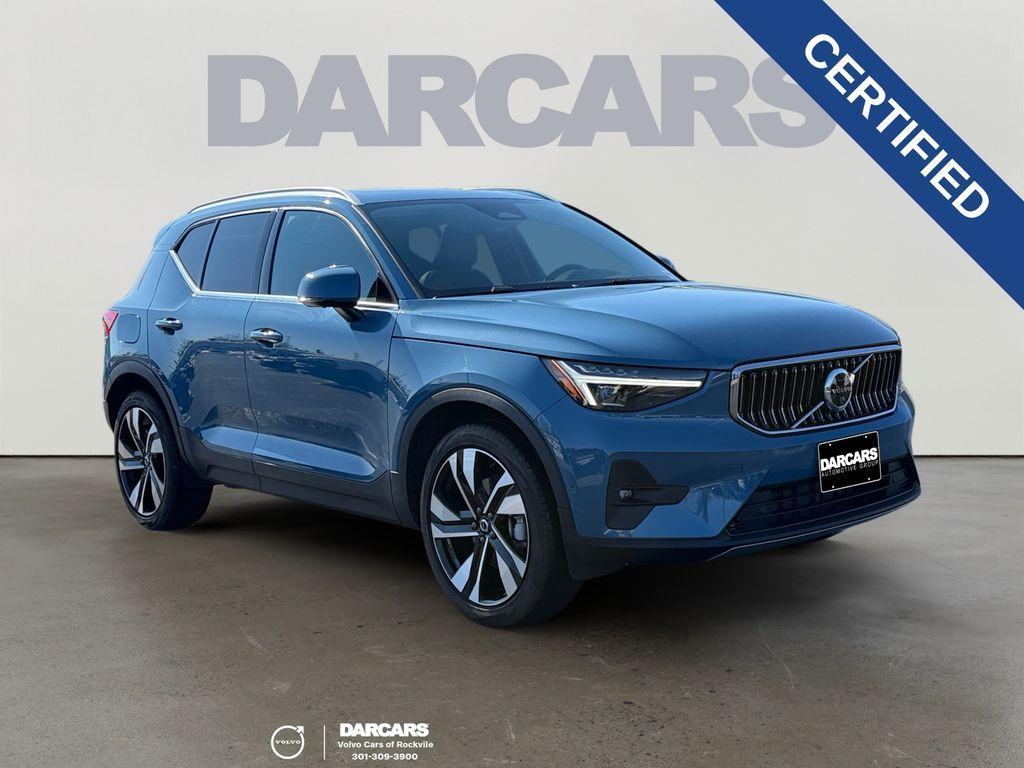 Volvo XC40 2025