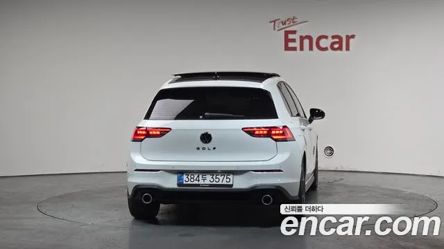 Volkswagen Golf 2025