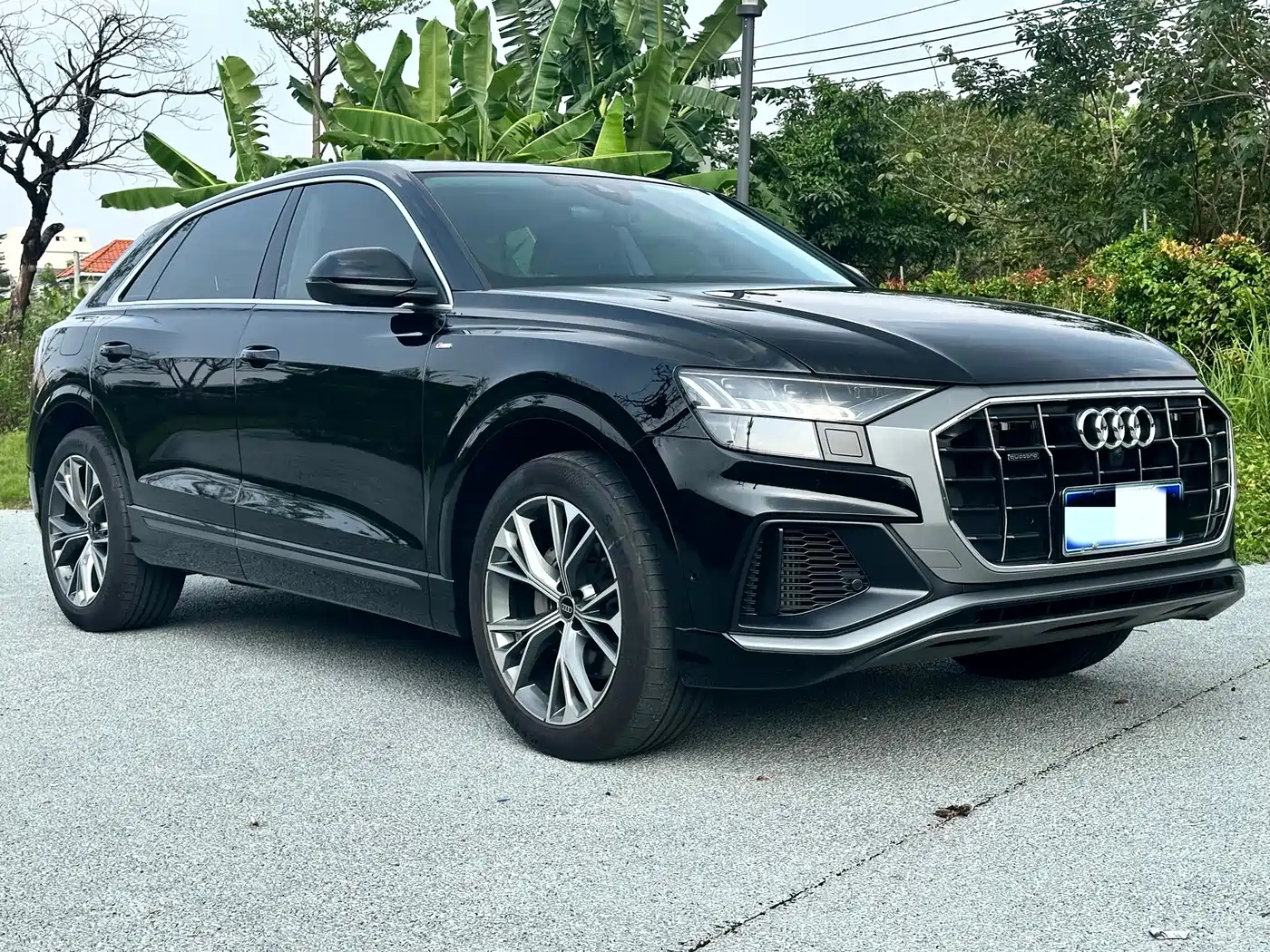 Audi Q8 2023