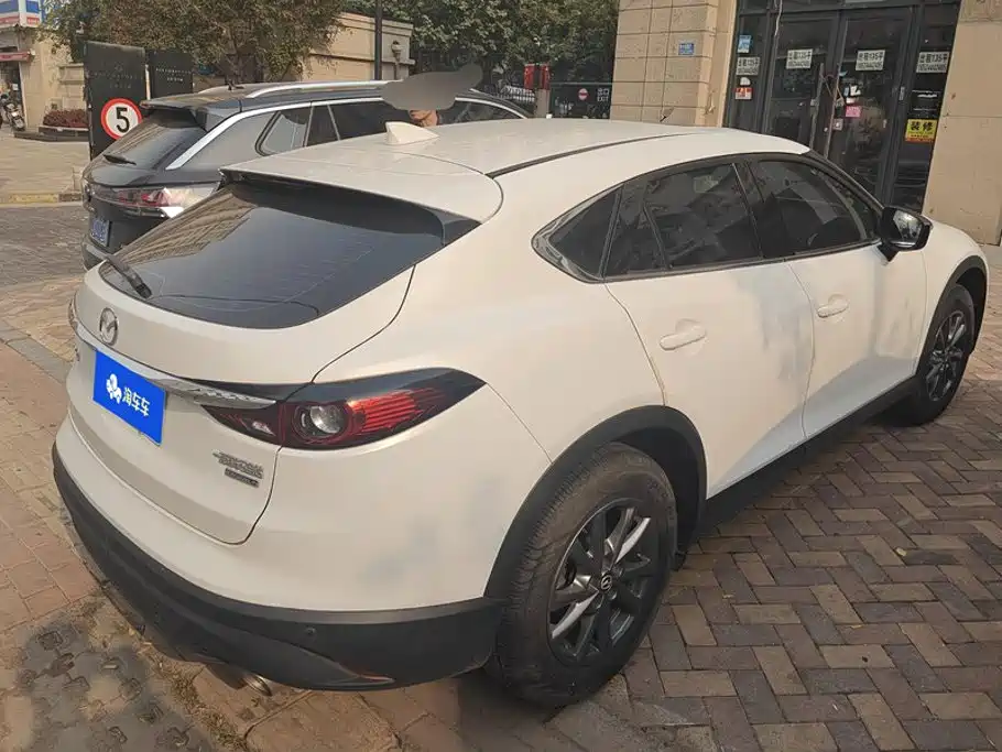 Mazda CX-4 2021