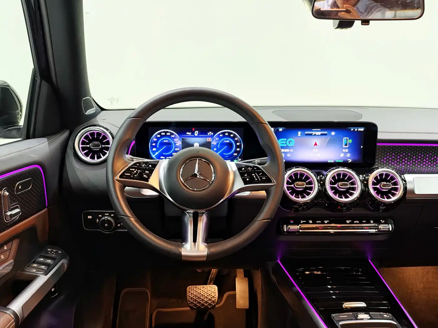 Mercedes-Benz EQB 2024
