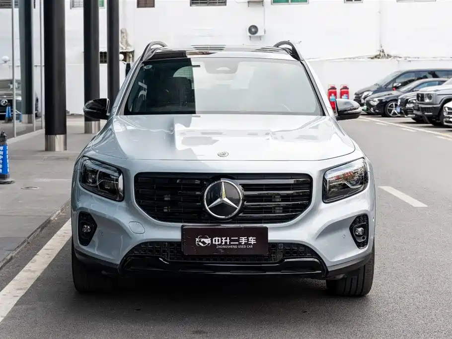 Mercedes-Benz GLB 2023