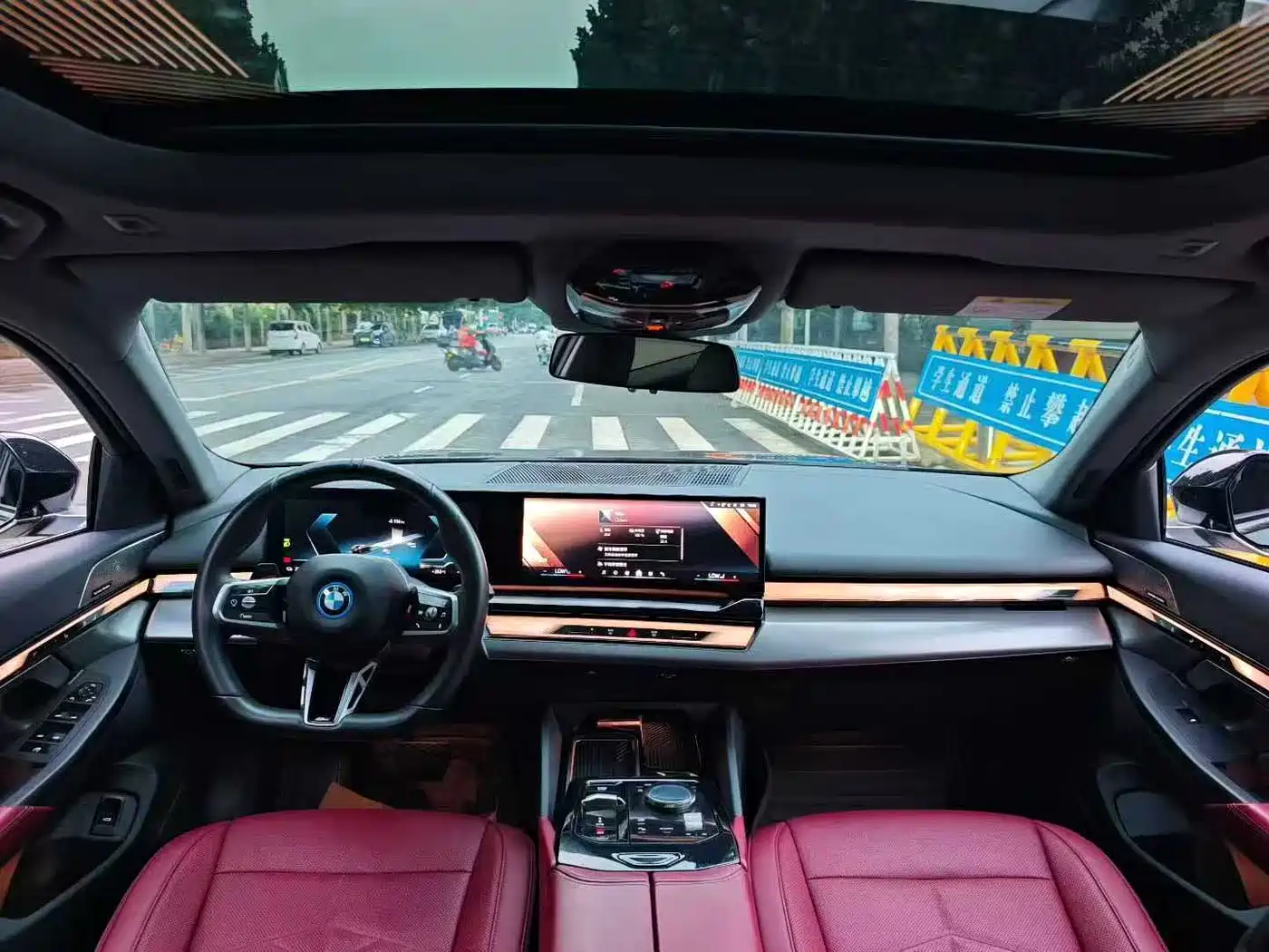 BMW i5 2025