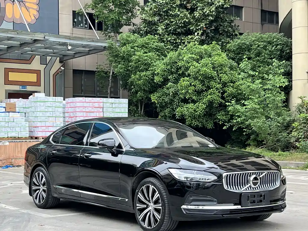 Volvo S90 2023