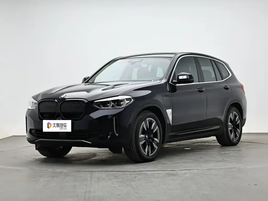 BMW iX3 2021