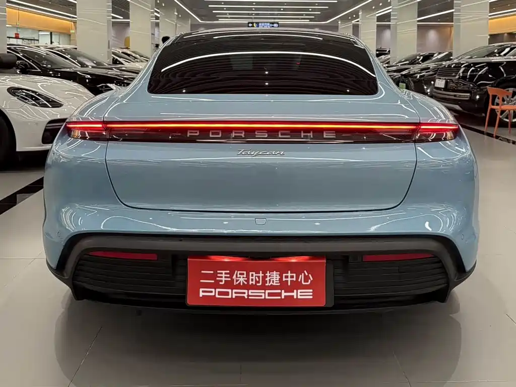 Porsche Taycan 2021
