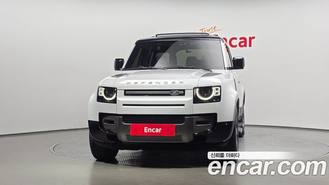 Land Rover Defender 2025