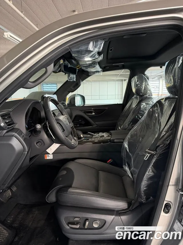Lexus LX 2025