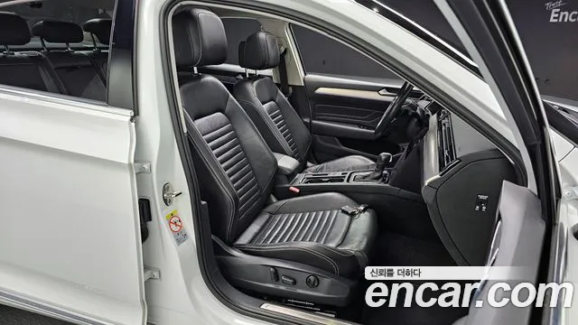 Volkswagen Passat 2022