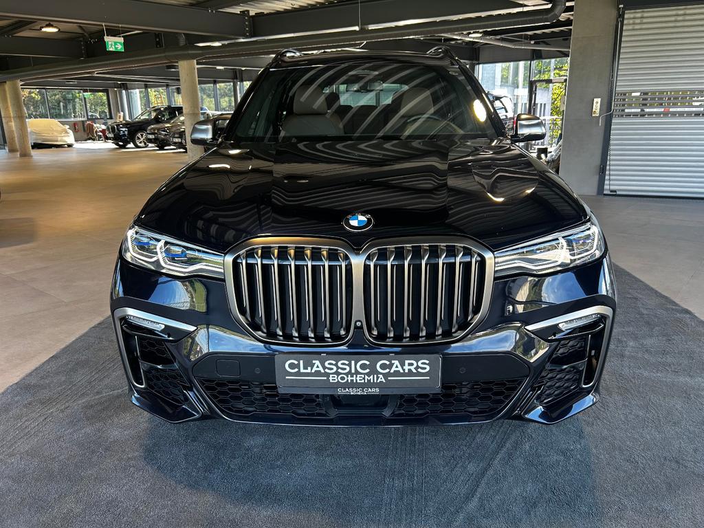 BMW X7 2021