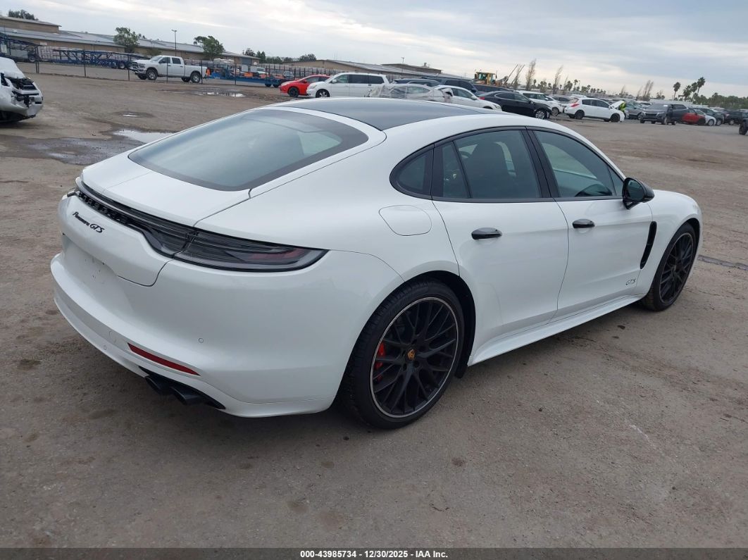 Porsche Panamera 2023
