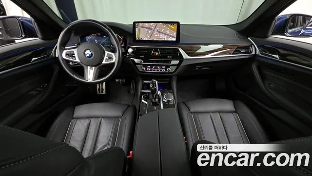 BMW 5 серии 2021