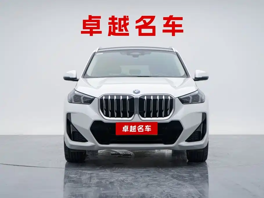 BMW iX1 2024