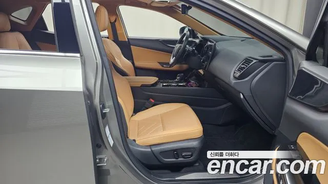 Lexus NX 2022