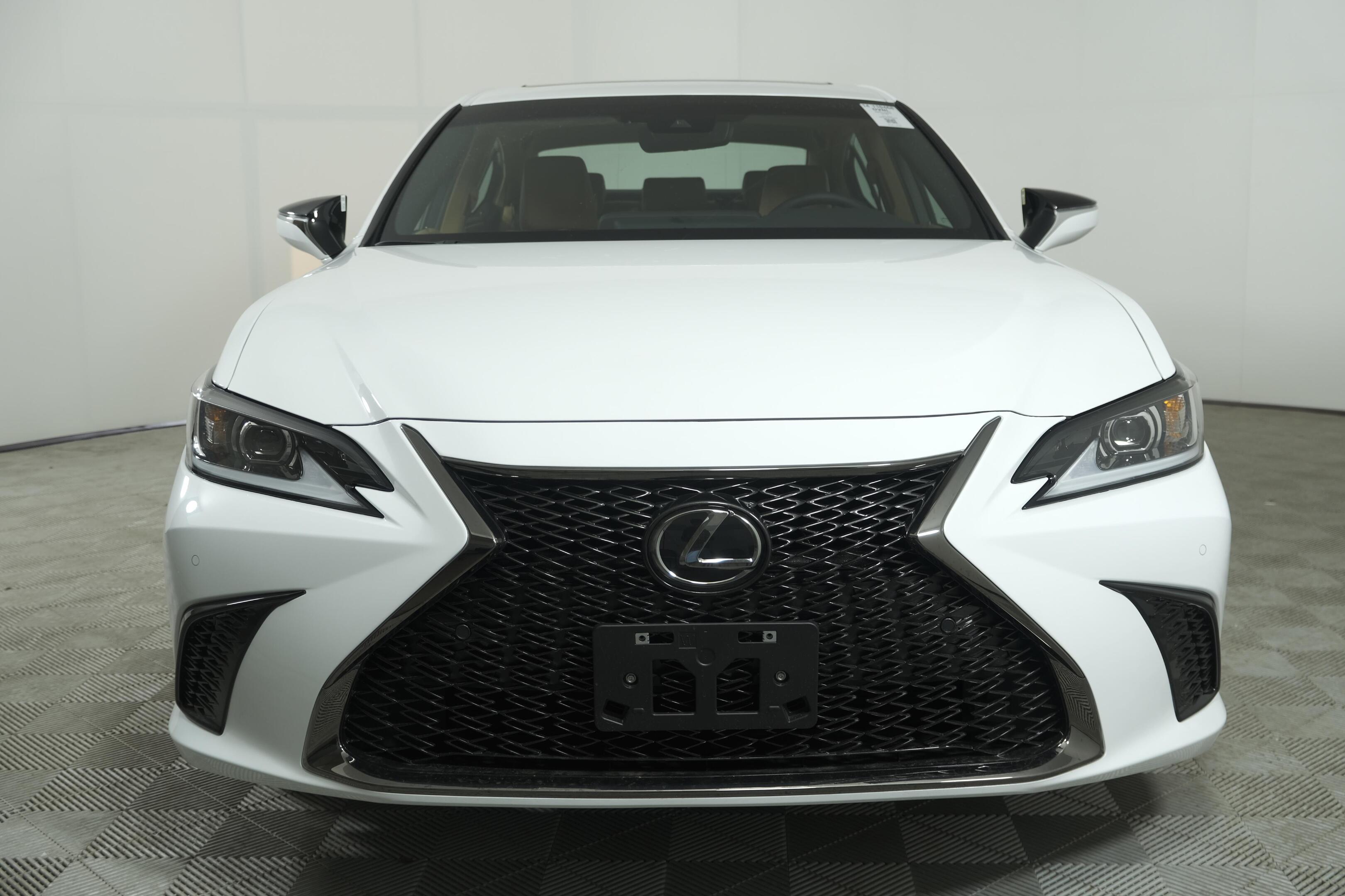 Lexus ES 2025