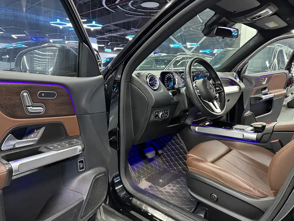 Mercedes-Benz GLB 2021
