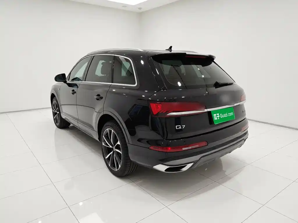 Audi Q7 2021